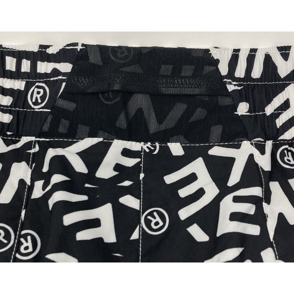 NIKE $52 ‎ Women's Dri-FIT One 2-in-1 Mid-Rise Shorts  Black NWT XXL DX0090-025 - Picture 9 of 10